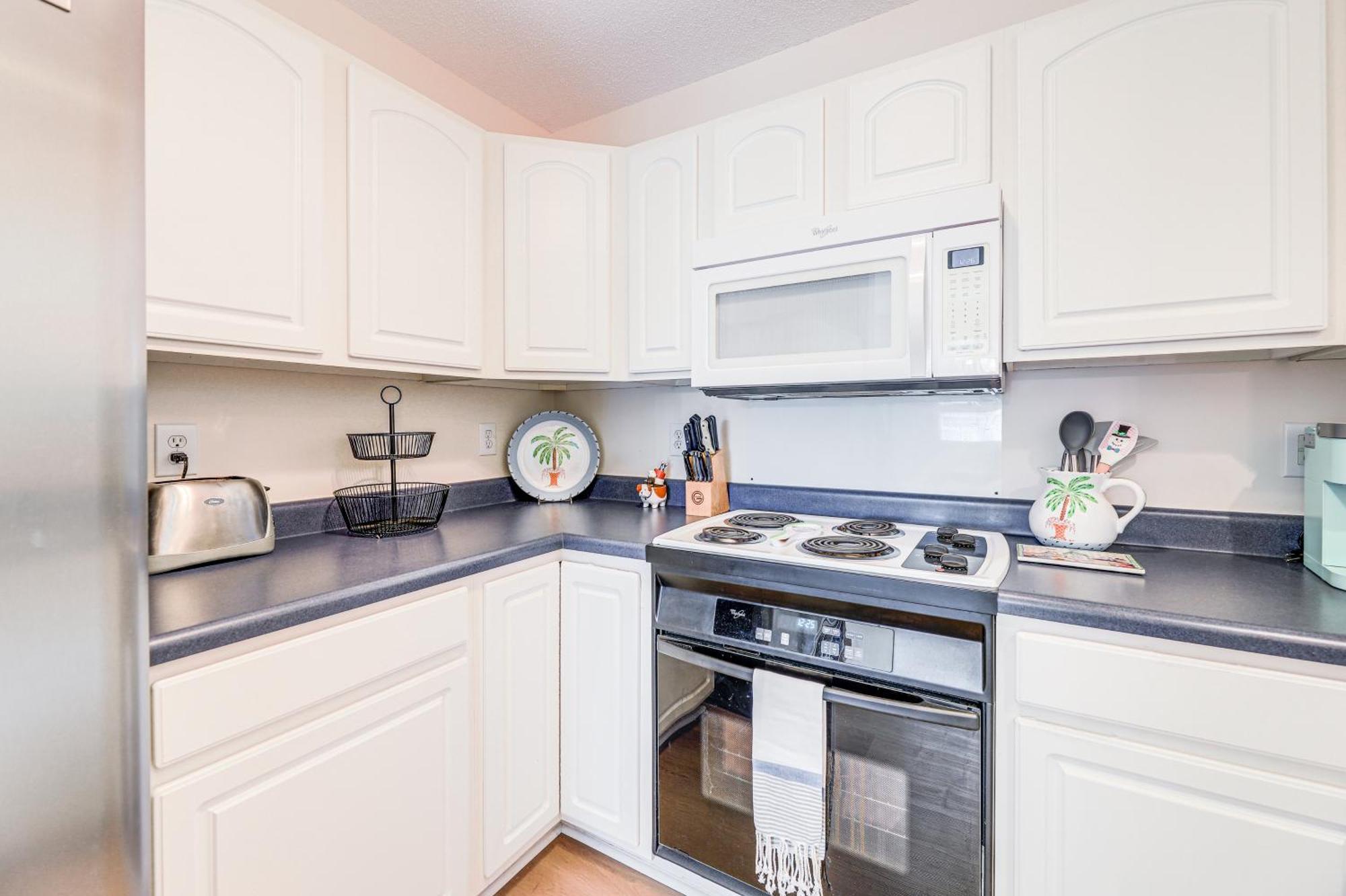 Well-equipped Townhome Pets Welcome!